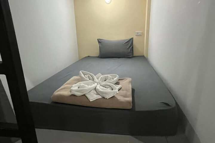 Room 18 of 39