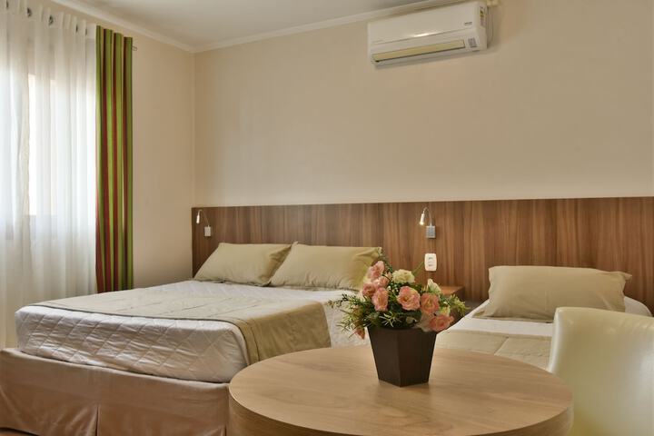 Room 25 of 93