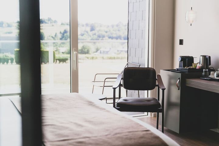 Room 10 of 30