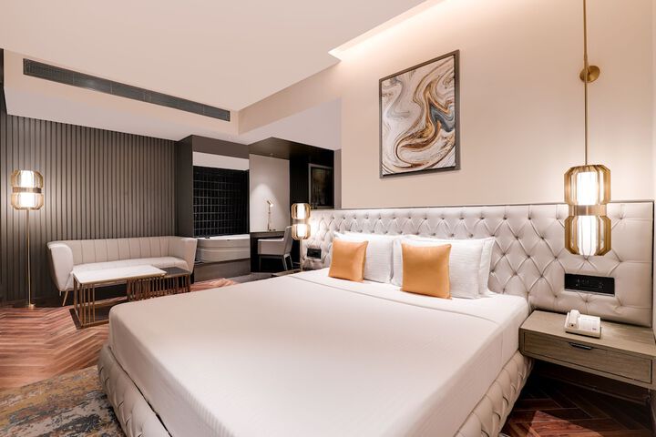 Room 11 of 85