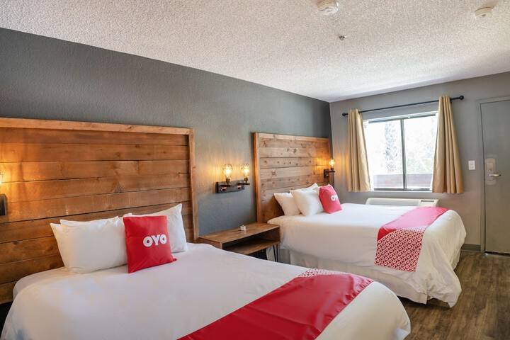 2 Queen Beds (4 of 16)