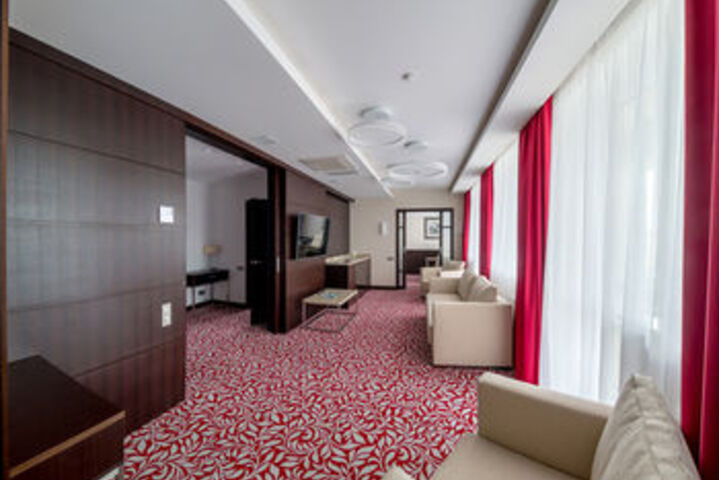 Room 33 of 57