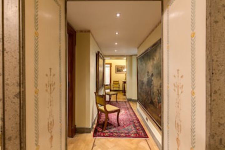 Ballroom/Hall 9 of 10