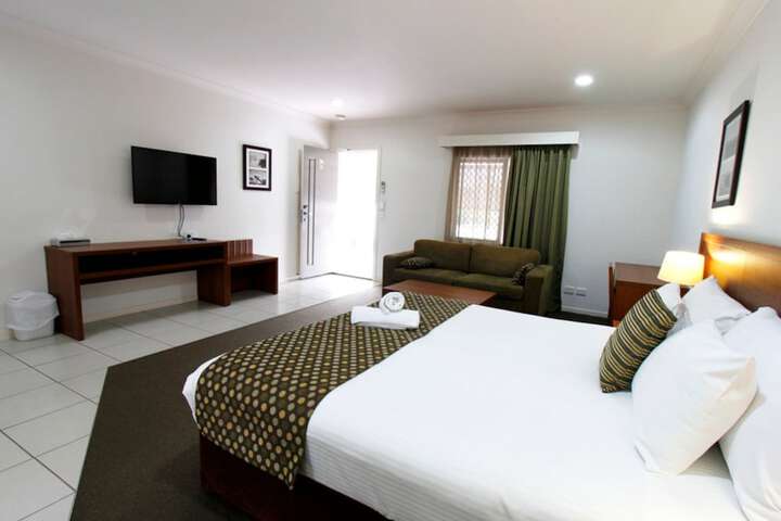Room 14 of 38