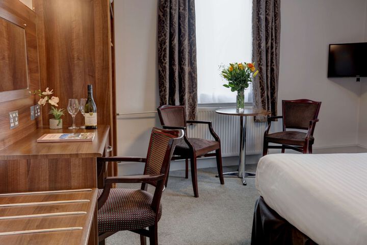 Room 16 of 41