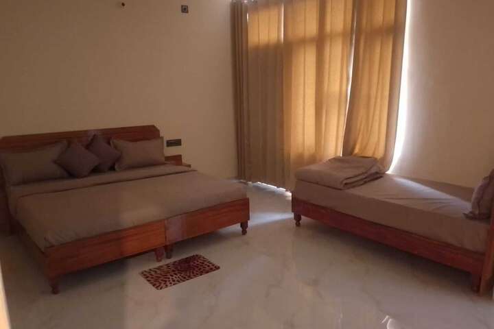 Room 12 of 19