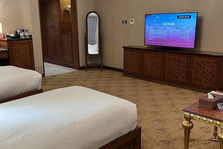 Room 15 of 43