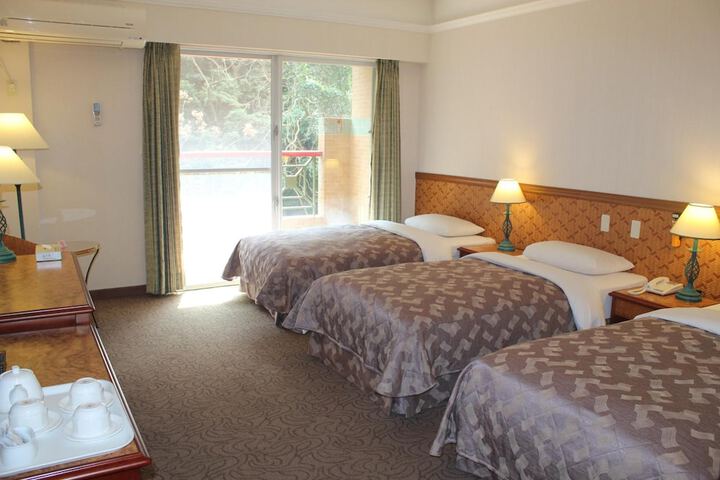 Room 21 of 36