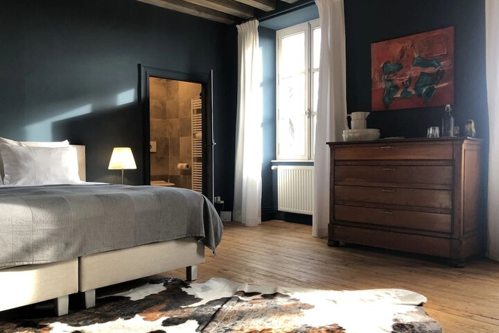 Room 22 of 144
