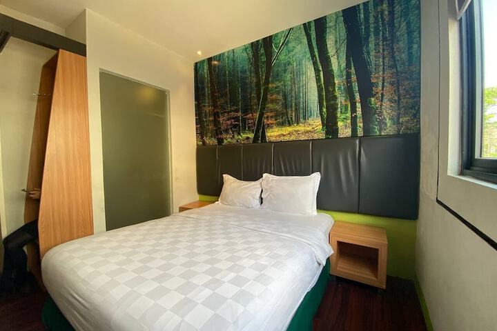 Room 15 of 44