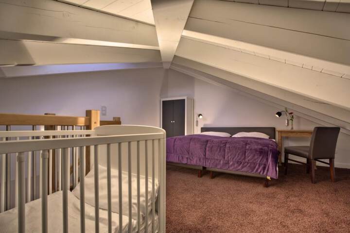 Room 8 of 42