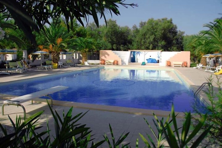 Pool 16 of 45