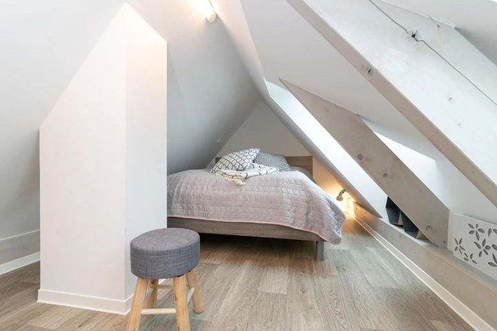Room 3 of 18