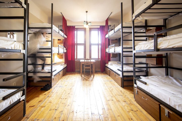 Room 17 of 68