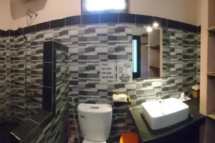 Room 7 of 19