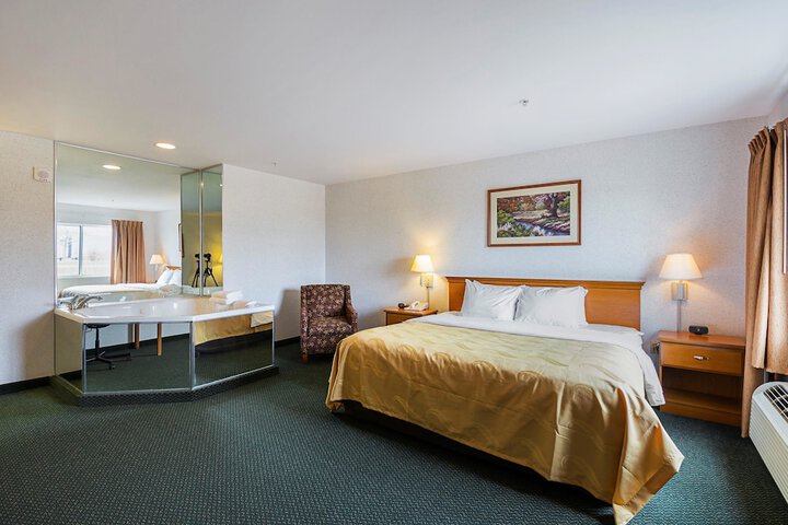 1 King Bed (9 of 19)