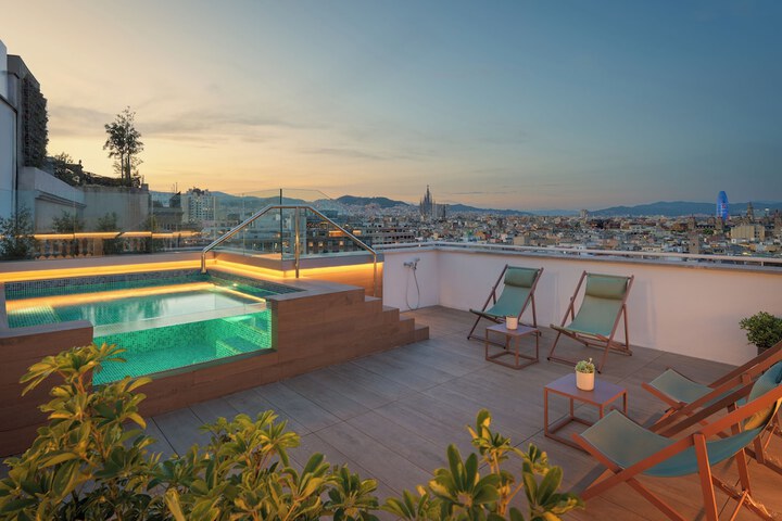 Pool Hotel