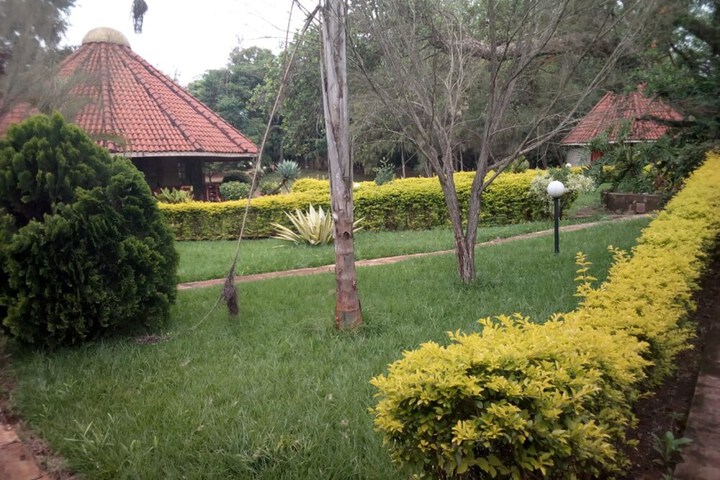 Hotel Exterior 16 of 21
