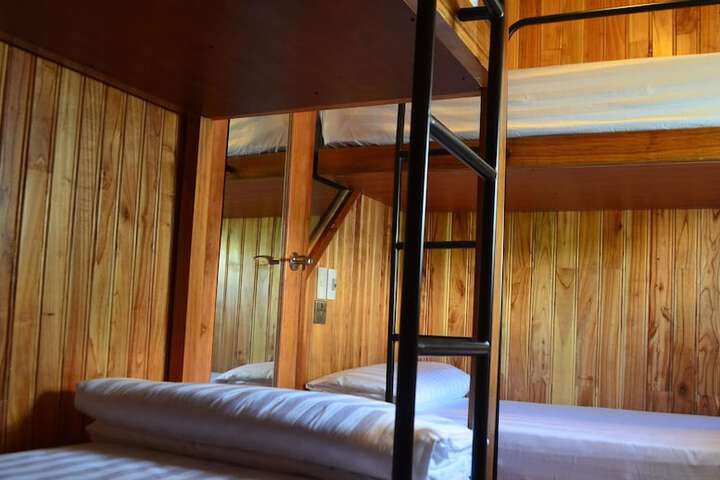 Room 3 of 32