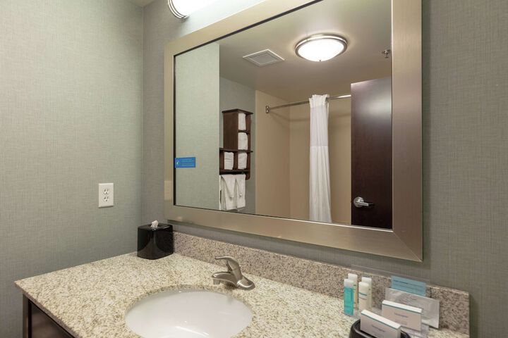 Room 21 of 34