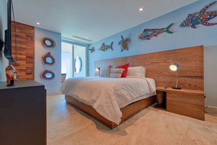 Room 10 of 270