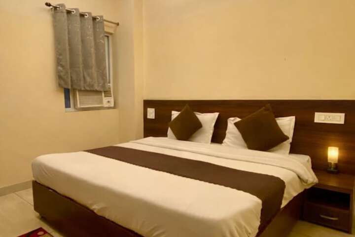 Room 3 of 9