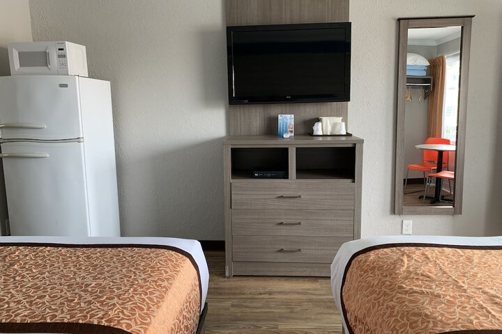 Room 10 of 30