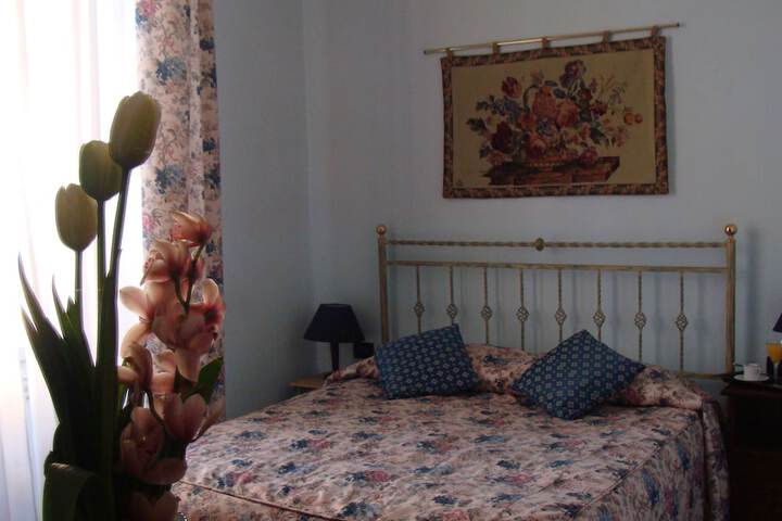 Room 5 of 25
