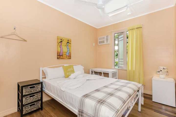 Room 16 of 44