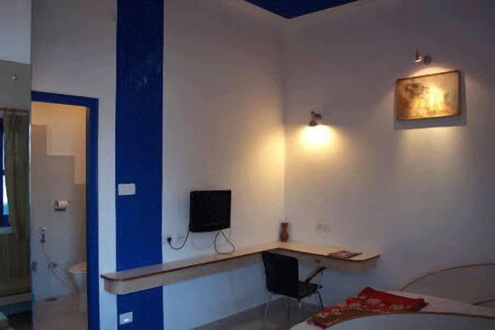 Room 5 of 66