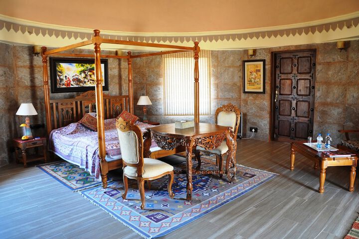 Room 20 of 63