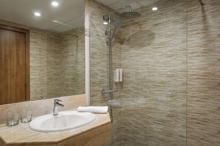 Clean Restrooms