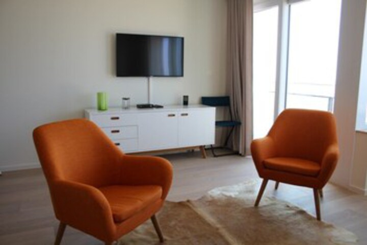 Room 11 of 12