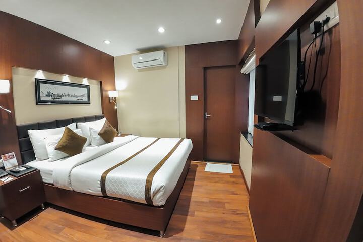 Room 82 of 161