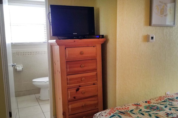 Room 21 of 325