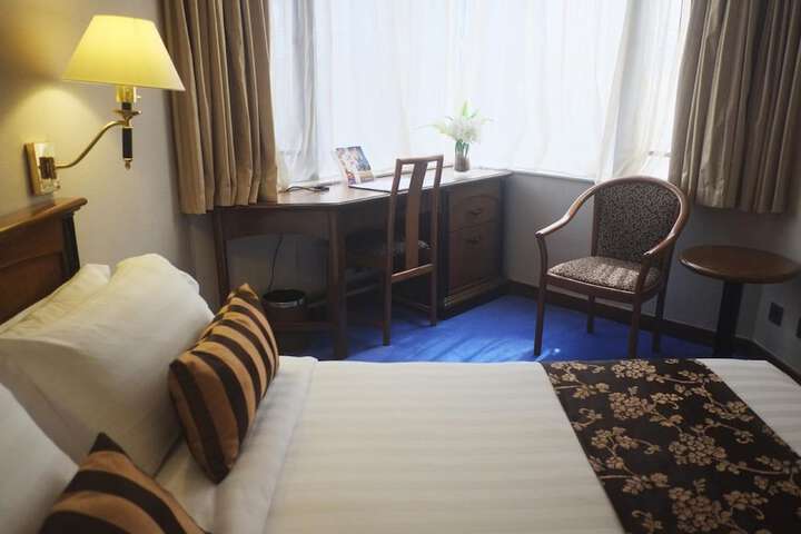 Room 14 of 60