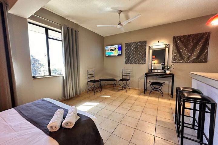 Room 10 of 26