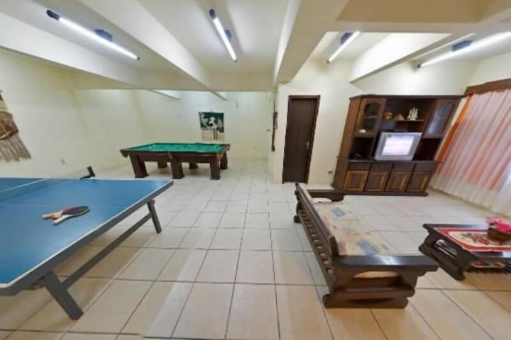 Room 12 of 22