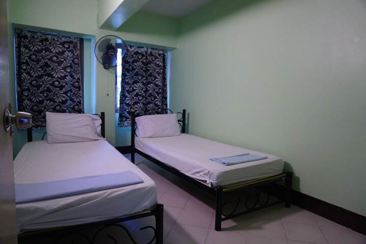 Room 10 of 49
