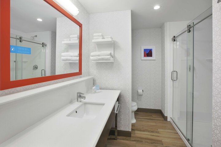 Bathroom shower