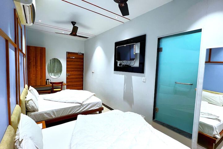 Room 18 of 35