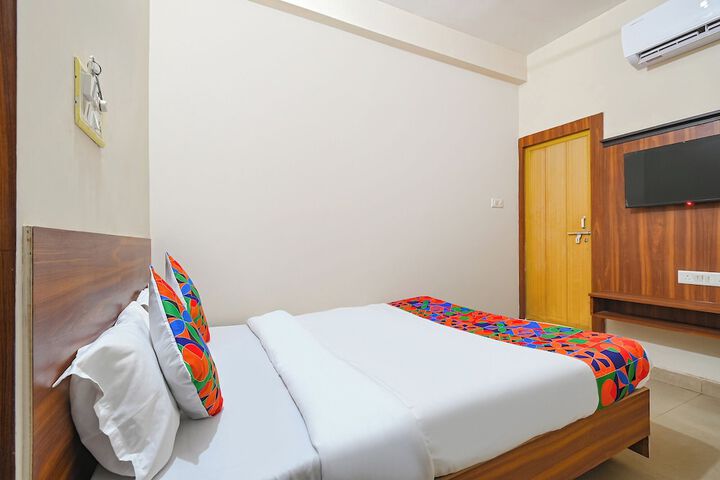 Room 16 of 27