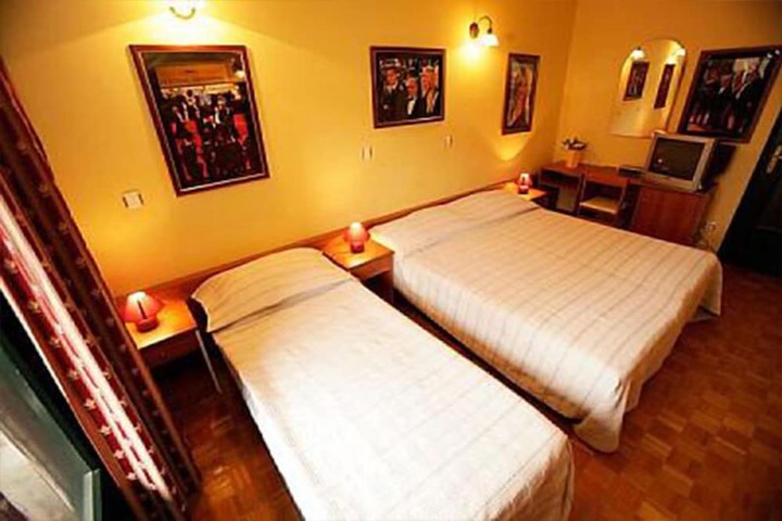 Room 6 of 29