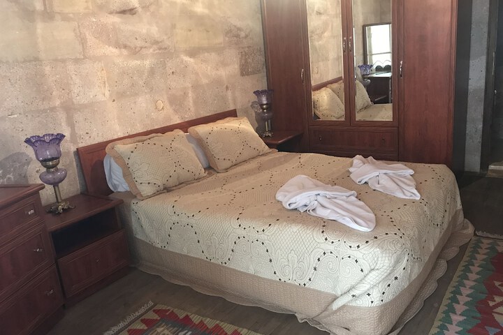 Room 3 of 19