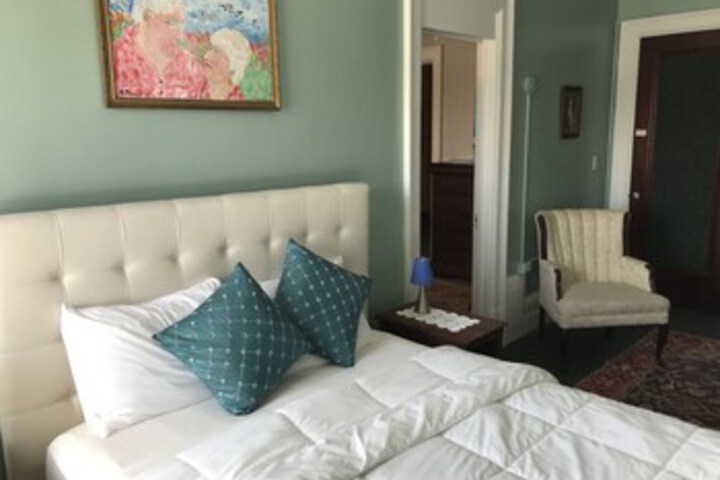 Room 59 of 108