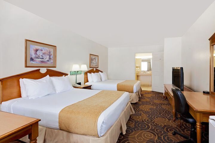 Room 3 of 18