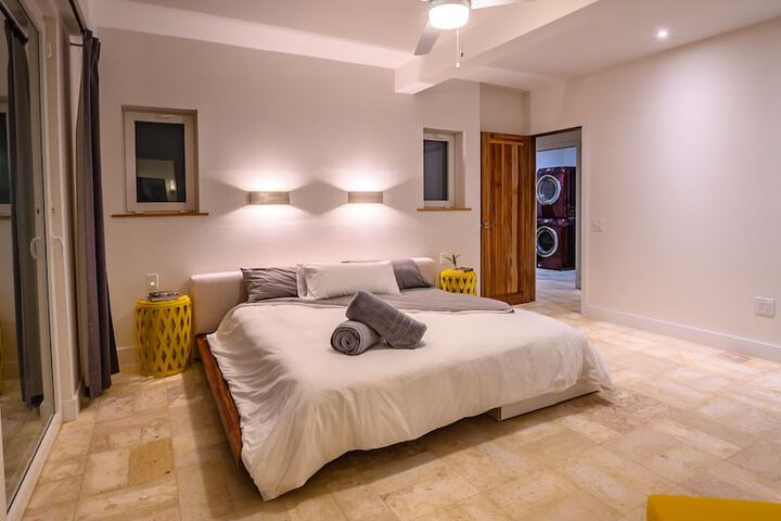 Room 7 of 89