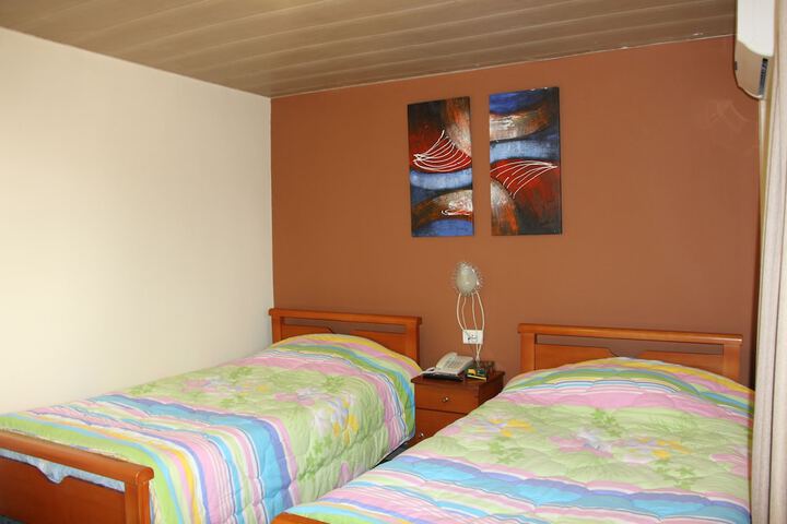 Room 16 of 119