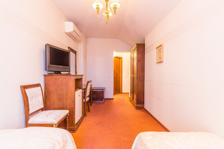 Room 40 of 131