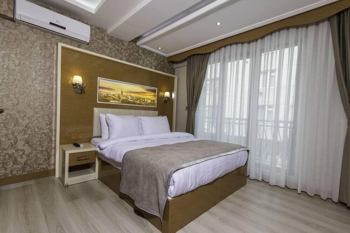 Room 15 of 30